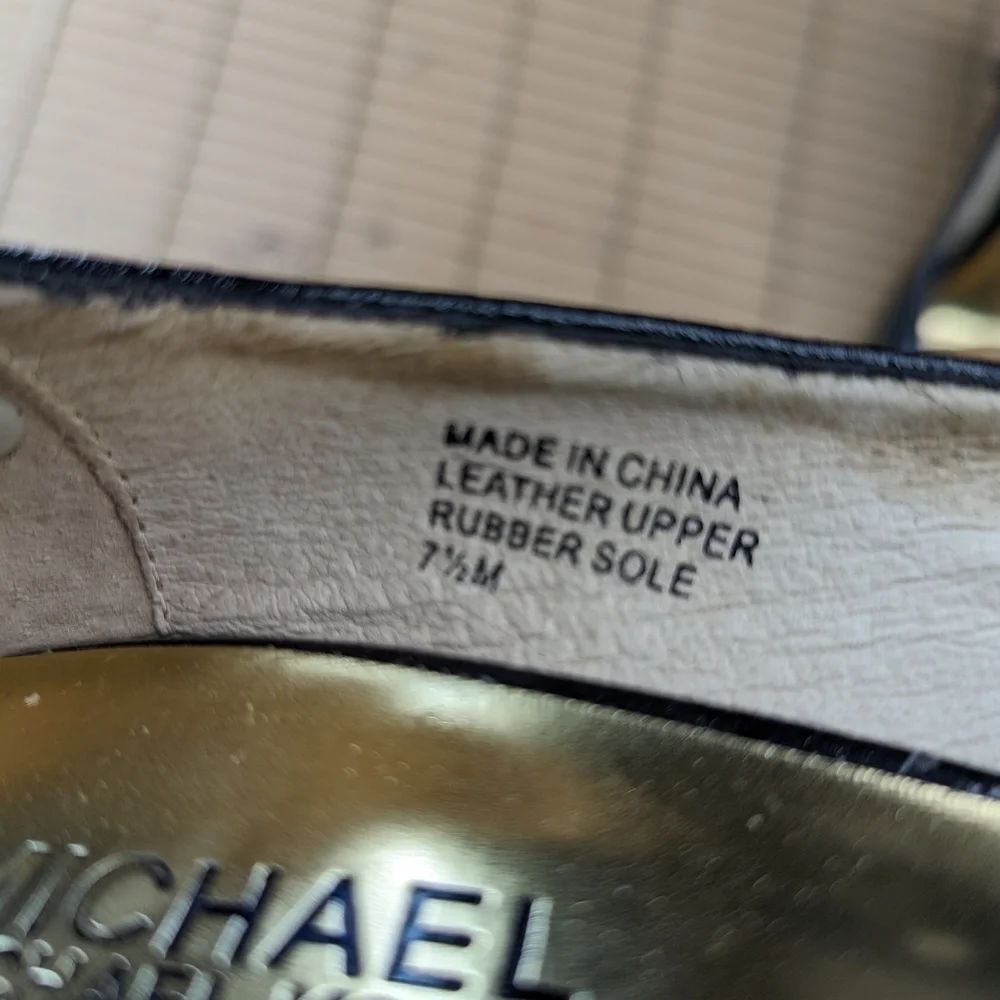 Michael Kors women's sz 7.5M classic 4